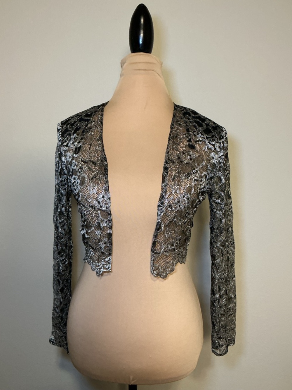 Silver Lace Cropped Bolero Shrug - Picture 3 of 10
